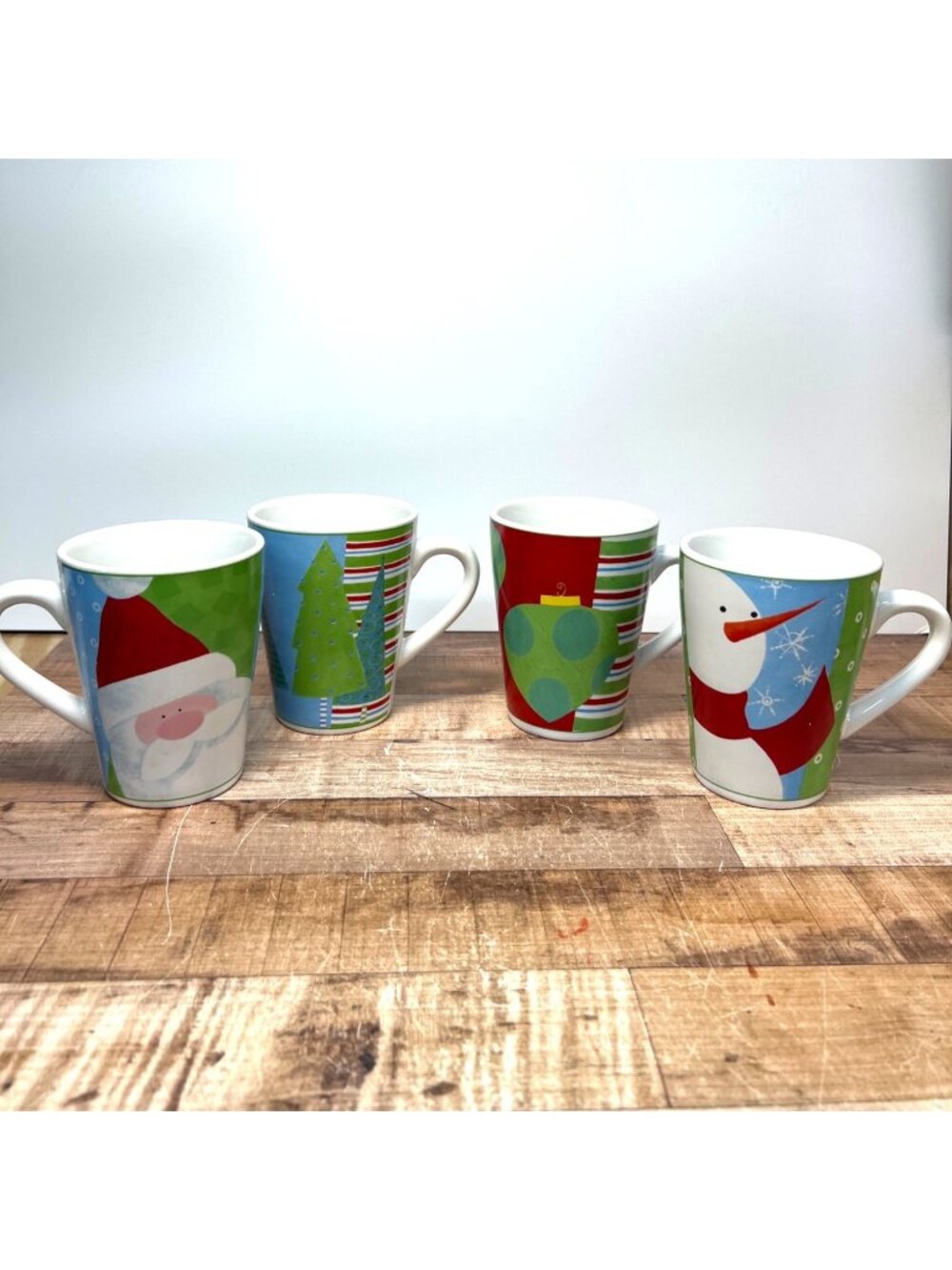 Oneida Christmas Closeups Set Of Four Stoneware Holiday Mugs